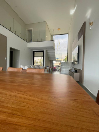 Imagem Casa com 3 Quartos à Venda, 260 m² em Residencial Ouroville - Taubaté Imagem Casa com 3 Quartos à Venda, 260 m² em Residencial Ouroville - Taubaté