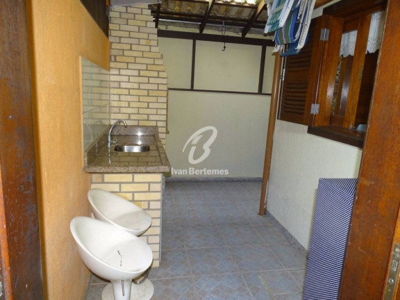 Imagem Sobrado com 2 Quartos para Temporada, em Bombas - Bombinhas Imagem Sobrado com 2 Quartos para Temporada, em Bombas - Bombinhas