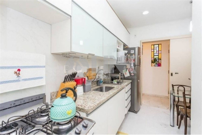 Imagem Imóvel com 4 Quartos à Venda, 153 m² em Moinhos De Vento - Porto Alegre