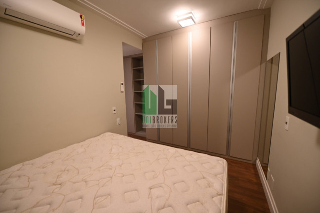 Imagem Apartamento com 2 Quartos à Venda, 76 m² em Aclimação - São Paulo