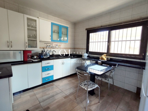Imagem Casa com 6 Quartos à Venda, 160 m² em Curtume - Torres
