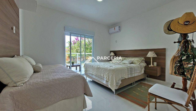 Imagem Casa com 5 Quartos à Venda, 395 m² em Riviera Módulo 18 - Bertioga Imagem Casa com 5 Quartos à Venda, 395 m² em Riviera Módulo 18 - Bertioga