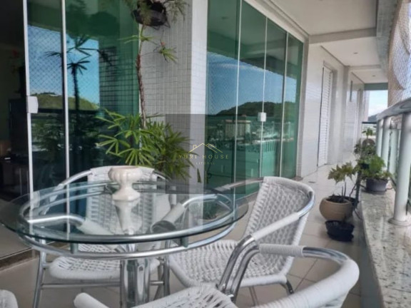 Imagem Imóvel com 4 Quartos à Venda, 158 m² em Sumaré - Caraguatatuba Imagem Imóvel com 4 Quartos à Venda, 158 m² em Sumaré - Caraguatatuba