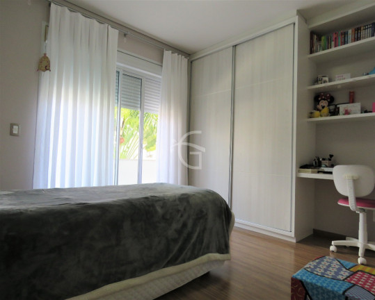 Imagem Casa com 3 Quartos à Venda, 300 m² em Anita Garibaldi - Joinville Imagem Casa com 3 Quartos à Venda, 300 m² em Anita Garibaldi - Joinville