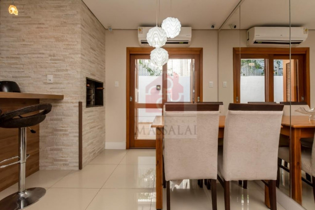 Imagem Casa com 3 Quartos à Venda, 70 m² em Agronomia - Porto Alegre Imagem Casa com 3 Quartos à Venda, 70 m² em Agronomia - Porto Alegre