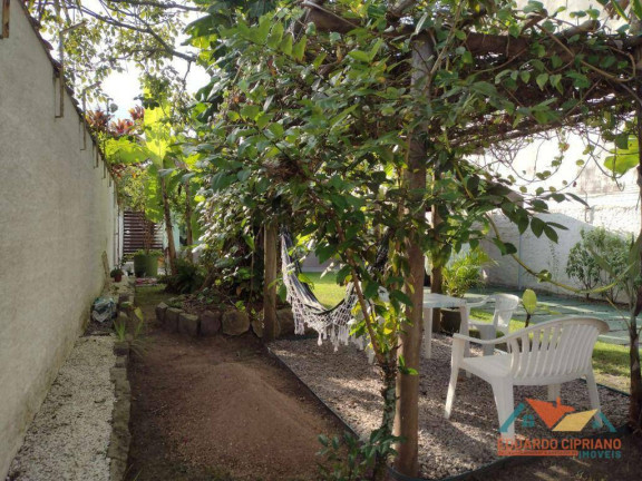 Imagem Casa com 6 Quartos à Venda, 317 m² em Centro - Caraguatatuba