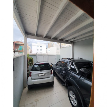 Imagem Casa com 2 Quartos à Venda, 120 m² em São Francisco - Camboriú