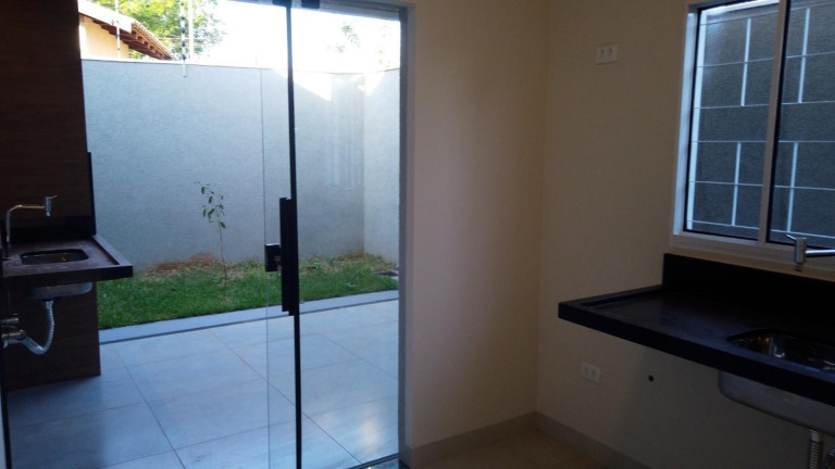 Imagem Casa de Condomínio com 2 Quartos à Venda, 80 m² em Vila Carlota - Campo Grande