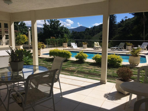 Imagem Casa com 6 Quartos à Venda, 450 m² em Nogueira - Petrópolis Imagem Casa com 6 Quartos à Venda, 450 m² em Nogueira - Petrópolis
