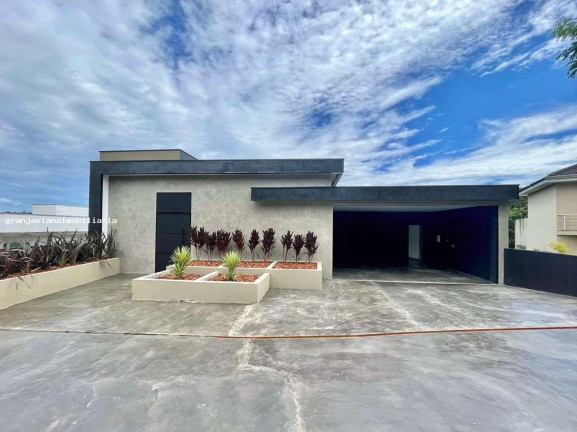 Imagem Casa à Venda, em Golf Gardens - Carapicuíba Imagem Casa à Venda, em Golf Gardens - Carapicuíba