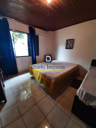 Imagem Casa com 3 Quartos à Venda, 400 m² em Caturrita - Santa Maria