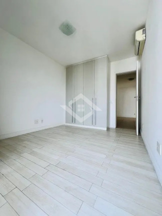 Imagem Apartamento com 4 Quartos à Venda, 217 m² em Barra Da Tijuca - Rio De Janeiro Imagem Apartamento com 4 Quartos à Venda, 217 m² em Barra Da Tijuca - Rio De Janeiro