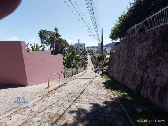 Imagem Casa com 5 Quartos à Venda, 328 m² em Córrego Grande - Florianópolis