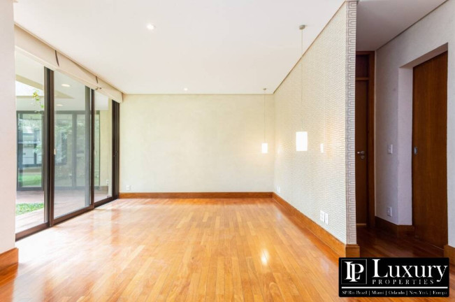 Imagem Casa com 4 Quartos à Venda, 1.019 m² em Alto De Pinheiros - São Paulo Imagem Casa com 4 Quartos à Venda, 1.019 m² em Alto De Pinheiros - São Paulo