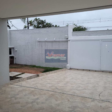 Imagem Casa com 4 Quartos à Venda, 247 m² em Jardim Virgínia - Guarujá Imagem Casa com 4 Quartos à Venda, 247 m² em Jardim Virgínia - Guarujá