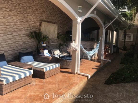 Imagem Casa com 5 Quartos à Venda, 980 m² em Granja Viana - Carapicuiba Imagem Casa com 5 Quartos à Venda, 980 m² em Granja Viana - Carapicuiba