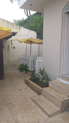 Imagem Casa com 4 Quartos à Venda, em Rio Tavares - Florianópolis Imagem Casa com 4 Quartos à Venda, em Rio Tavares - Florianópolis