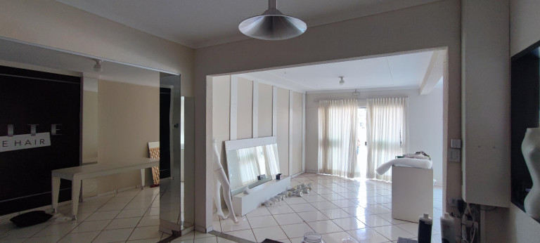Imagem Imóvel com 8 Quartos à Venda, 180 m² em Vila Nossa Senhora Das Graças - Campo Grande