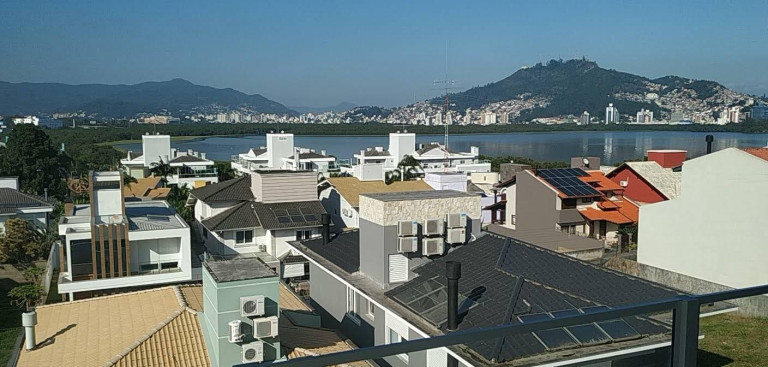 Imagem Casa com 4 Quartos à Venda, 567 m² em João Paulo - Florianópolis Imagem Casa com 4 Quartos à Venda, 567 m² em João Paulo - Florianópolis