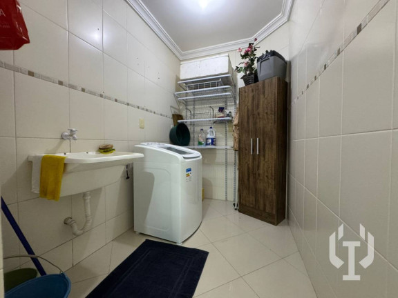 Imagem Apartamento com 3 Quartos à Venda, 135 m² em Meia Praia - Itapema Imagem Apartamento com 3 Quartos à Venda, 135 m² em Meia Praia - Itapema