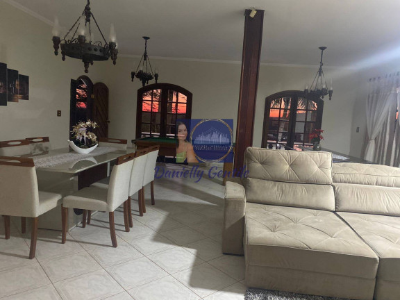 Imagem Casa com 6 Quartos para Temporada, 350 m² em Ninho Verde 2 - Pardinho Imagem Casa com 6 Quartos para Temporada, 350 m² em Ninho Verde 2 - Pardinho