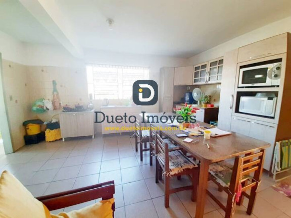 Imagem Casa com 3 Quartos à Venda, 240 m² em Camobi - Santa Maria