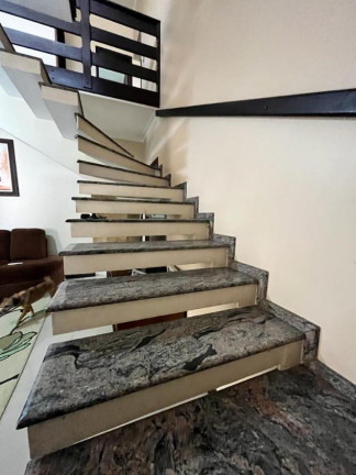 Imagem Sobrado com 4 Quartos à Venda, 216 m² em Guanabara - Joinville Imagem Sobrado com 4 Quartos à Venda, 216 m² em Guanabara - Joinville