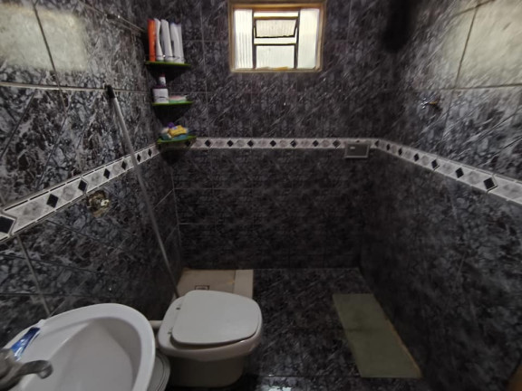 Imagem Imóvel com 
            	4             Quartos à Venda, 200 m² em 
            	Sitios Santa Luzia             - 
            	Aparecida De Goiania            