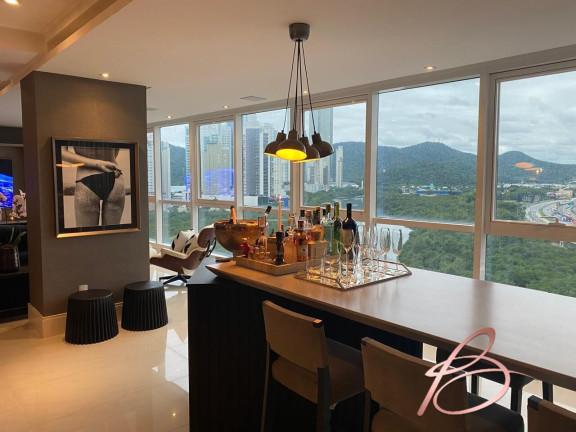 Imagem Apartamento com 4 Quartos à Venda, 190 m² em Centro - Balneário Camboriú