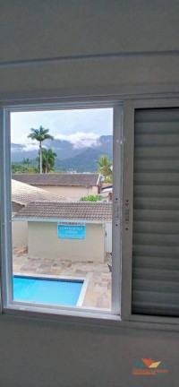 Casa com 2 Quartos para Alugar,  em Massaguaçu - Caraguatatuba