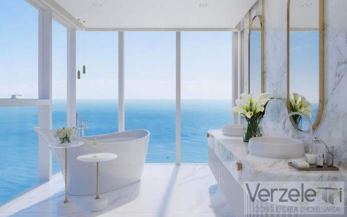 Imagem Apartamento com 4 Quartos à Venda, 343 m² em Centro