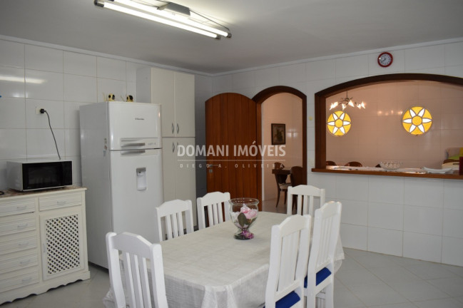 Imagem Casa com 4 Quartos à Venda, 314 m² em Região Do Alto Do Capivari - Campos Do Jordão Imagem Casa com 4 Quartos à Venda, 314 m² em Região Do Alto Do Capivari - Campos Do Jordão