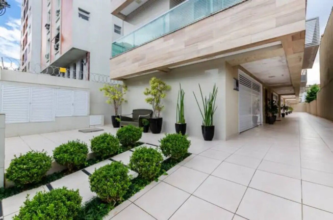 Casa com 3 Quartos para Alugar, 136 m² em Gonzaga - Santos