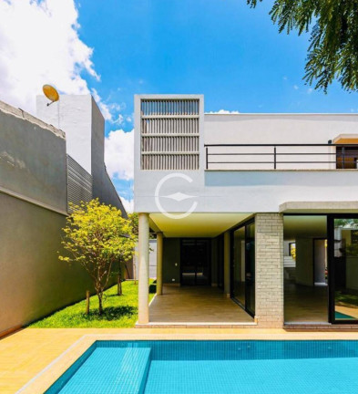 Casa com 3 Quartos à Venda, 560 m² em Moema - São Paulo