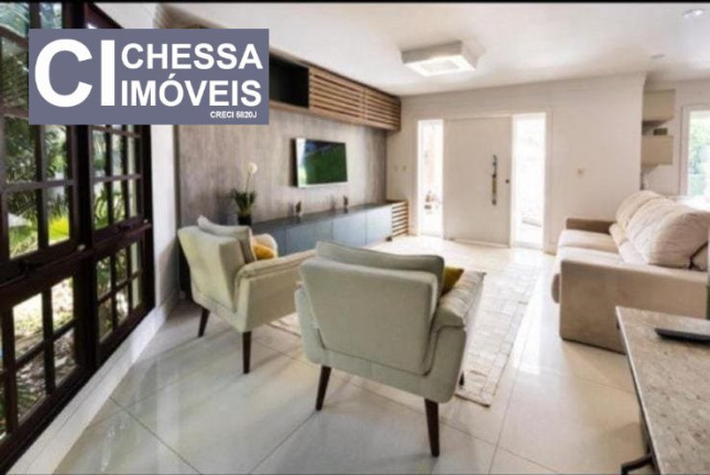 Imagem Casa com 3 Quartos à Venda, 395 m² em Praia De Taquaras - Balneário Camboriú Imagem Casa com 3 Quartos à Venda, 395 m² em Praia De Taquaras - Balneário Camboriú