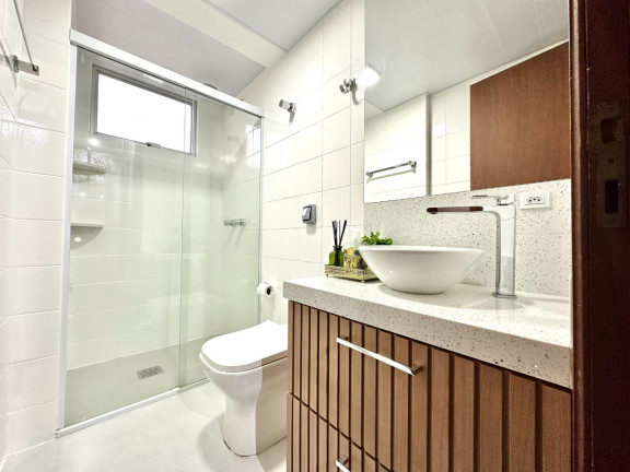 Imagem Apartamento com 2 Quartos à Venda, 76 m² em Centro - Florianópolis