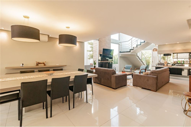 Imagem Casa com 4 Quartos à Venda, em Centro - Viamão Imagem Casa com 4 Quartos à Venda, em Centro - Viamão