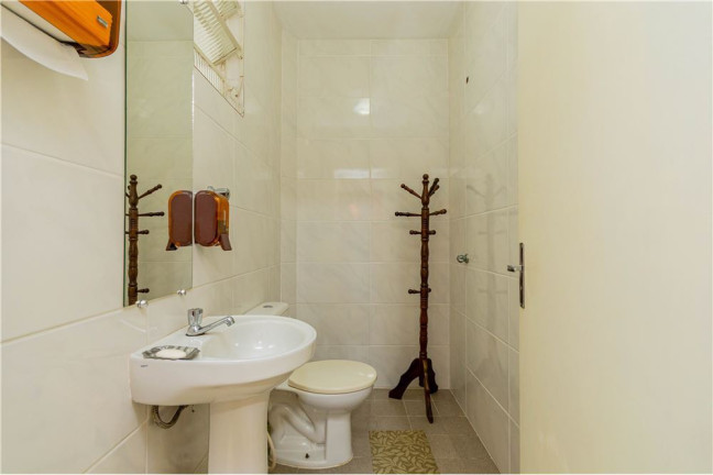 Imagem Imóvel com 3 Quartos à Venda, em Jardim Itu - Porto Alegre Imagem Imóvel com 3 Quartos à Venda, em Jardim Itu - Porto Alegre