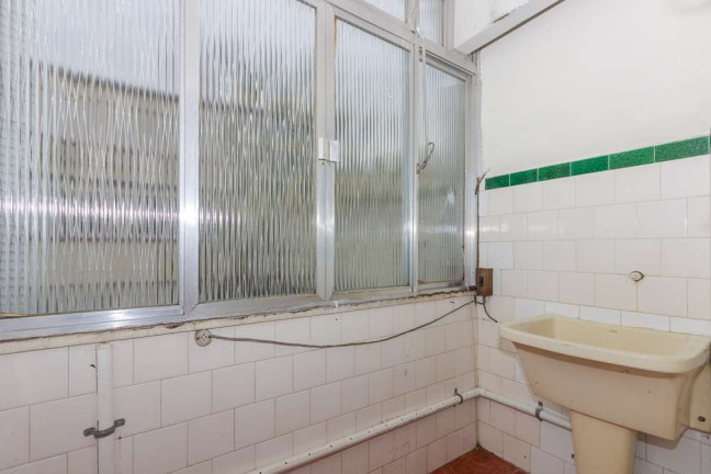 Imagem Imóvel com 3 Quartos à Venda, em Menino Deus - Porto Alegre Imagem Imóvel com 3 Quartos à Venda, em Menino Deus - Porto Alegre