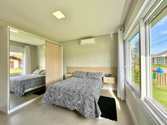 Imagem Casa com 4 Quartos à Venda, 206 m² em Atlantida Sul - Capao Da Canoa Imagem Casa com 4 Quartos à Venda, 206 m² em Atlantida Sul - Capao Da Canoa