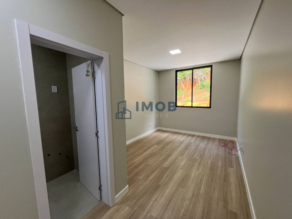 Imagem Casa com 4 Quartos à Venda, 248 m² em Amizade - Jaraguá Do Sul
