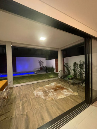 Imagem Casa com 3 Quartos à Venda, 242 m² em Esplanada Independência - Taubaté Imagem Casa com 3 Quartos à Venda, 242 m² em Esplanada Independência - Taubaté