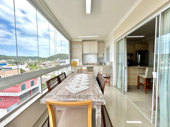 Imagem Cobertura com 3 Quartos à Venda, 160 m² em Bombas - Bombinhas Imagem Cobertura com 3 Quartos à Venda, 160 m² em Bombas - Bombinhas