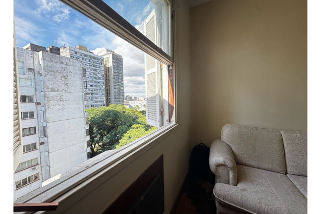 Imagem Imóvel com 1 Quarto à Venda, 35 m² em Centro Histórico - Porto Alegre Imagem Imóvel com 1 Quarto à Venda, 35 m² em Centro Histórico - Porto Alegre