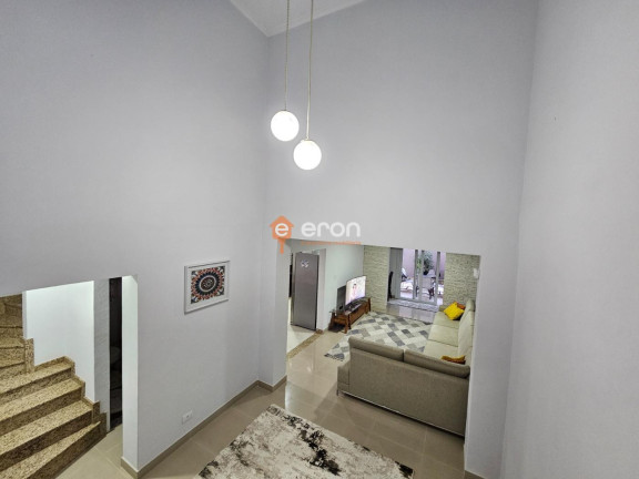 Imagem Casa com 3 Quartos à Venda, 213 m² Imagem Casa com 3 Quartos à Venda, 213 m²