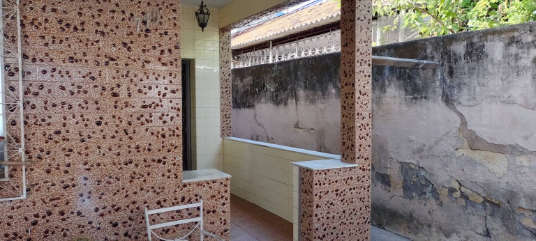 Imagem Casa com 2 Quartos à Venda, 140 m² em Ramos - Rio De Janeiro