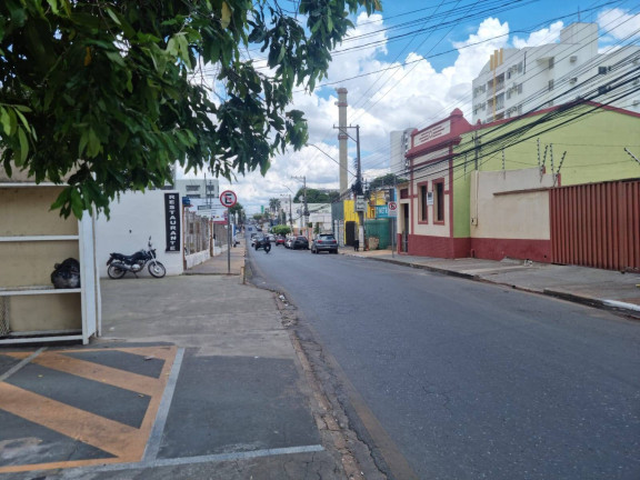 Imagem Casa com 2 Quartos à Venda, 380 m² em Cuiabá Imagem Casa com 2 Quartos à Venda, 380 m² em Cuiabá