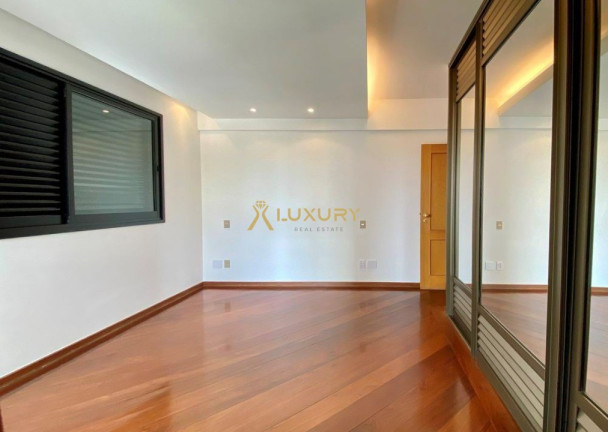 Imagem Imóvel com 4 Quartos à Venda, 161 m² em Belvedere - Belo Horizonte Imagem Imóvel com 4 Quartos à Venda, 161 m² em Belvedere - Belo Horizonte