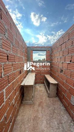Imagem Sobrado com 3 Quartos à Venda, 131 m² em Maria Antonieta - Pinhais