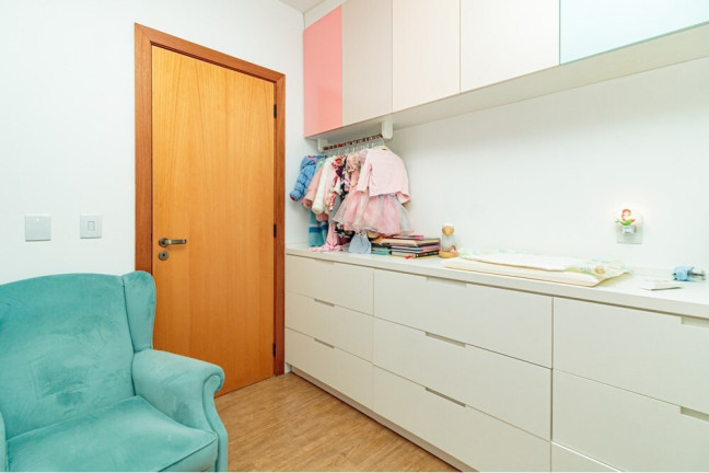 Imagem Casa com 4 Quartos à Venda, 311 m² em Chácara Das Pedras - Porto Alegre Imagem Casa com 4 Quartos à Venda, 311 m² em Chácara Das Pedras - Porto Alegre